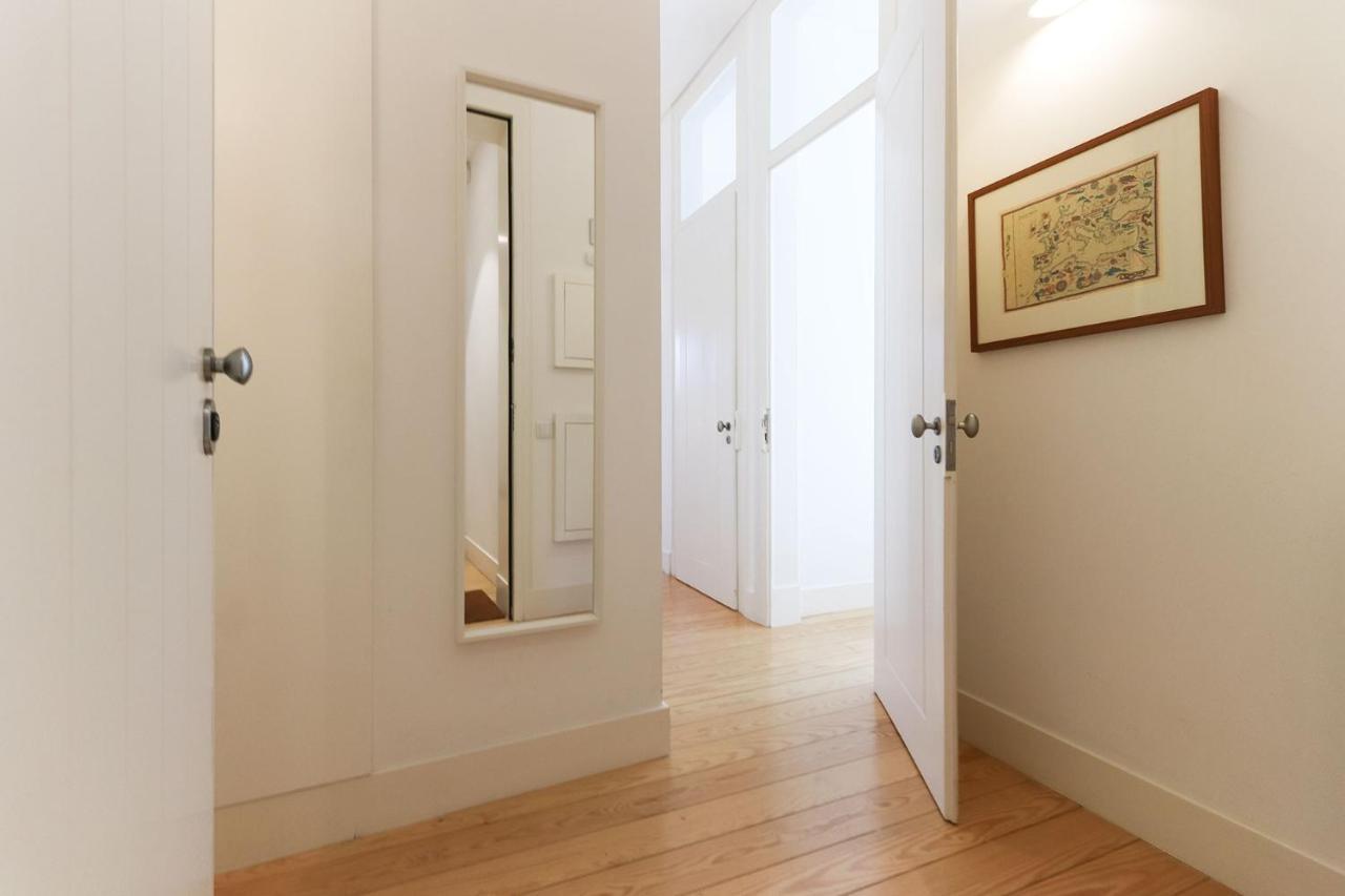 Alfama Deluxe By Homing Apartment Lisbon Bagian luar foto