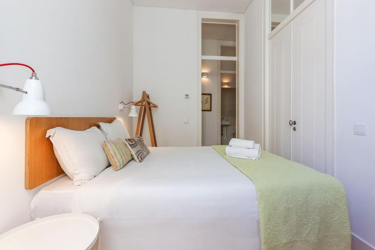 Alfama Deluxe By Homing Apartment Lisbon Bagian luar foto