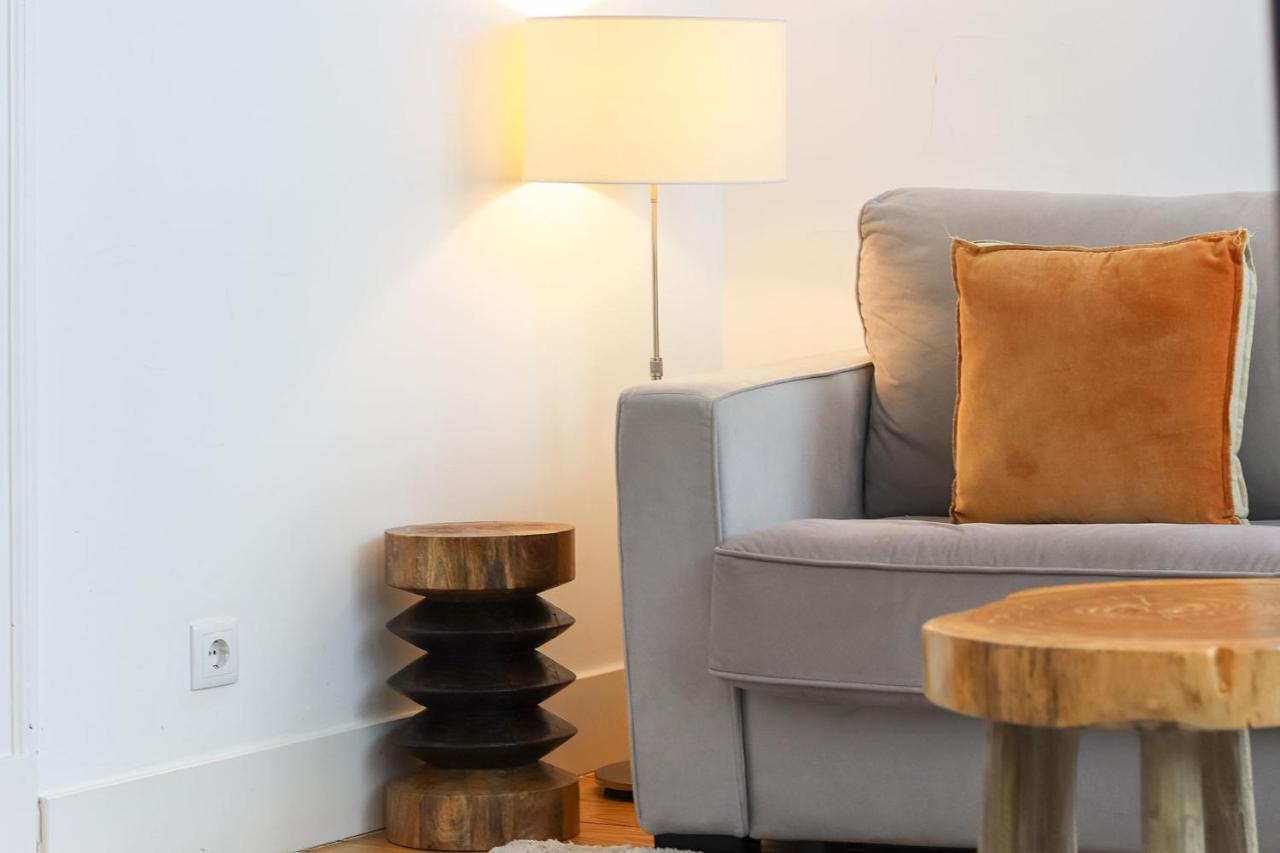 Alfama Deluxe By Homing Apartment Lisbon Bagian luar foto