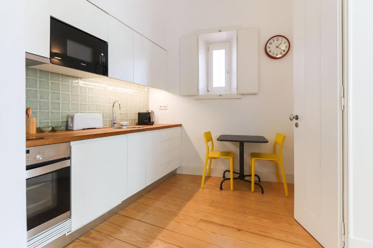 Alfama Deluxe By Homing Apartment Lisbon Bagian luar foto