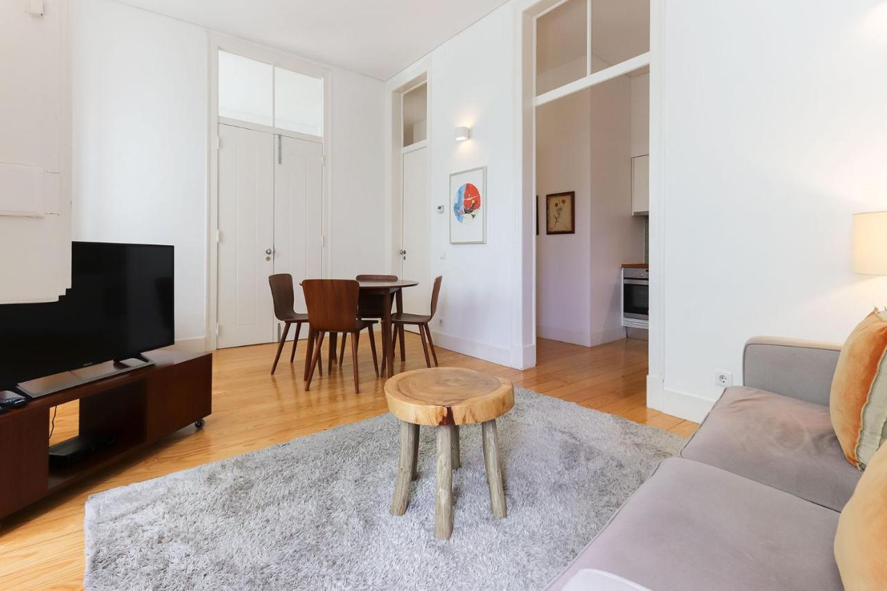 Alfama Deluxe By Homing Apartment Lisbon Bagian luar foto